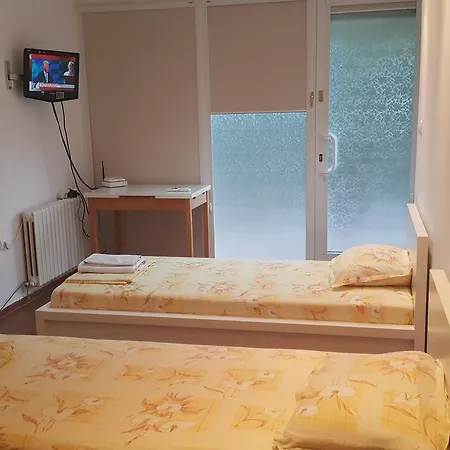 Nexus Near Airport Appartement Sofia